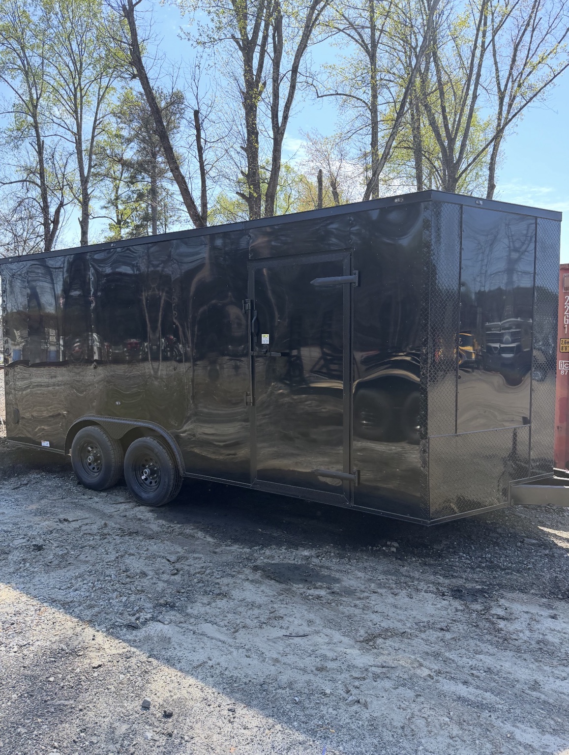 8.5×20 Tandem Axle Enclosed Trailer
